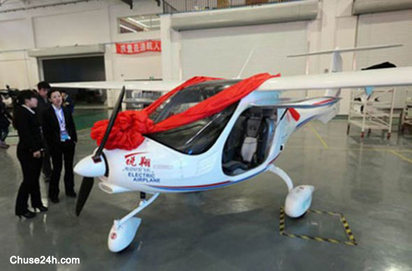 Máy bay điện chở khách đầu tiên trên thế giới được sản xuất - 第1张 - Chư Sê 24h Máy bay điện chở khách đầu tiên trên thế giới được sản xuất - 第1张