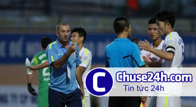 Cận cảnh bàn thắng khiến HLV HAGL phát điên - 第1张 - Chư Sê 24h Cận cảnh bàn thắng khiến HLV HAGL phát điên - 第1张