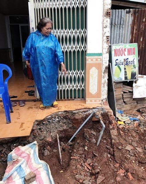 Dân Chư Sê khốn khổ phải 3 lần đập nhà vì dự án đường gom - 第1张