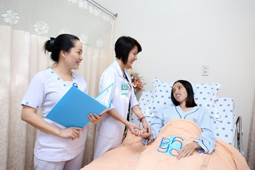 Cứu người mẹ trẻ bị ung thư dạ dày - 第1张