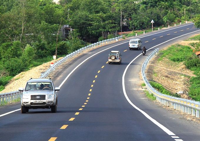 3 gói thầu dự án đường Hồ Chí Minh trúng thầu sát giá - 第1张