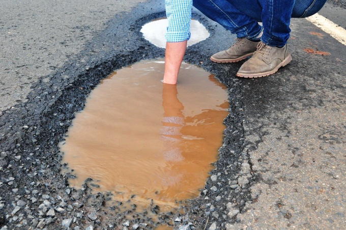 Dày đặc ổ gà trên Quốc Lộ 14 đoạn qua Gia Lai - 第2张