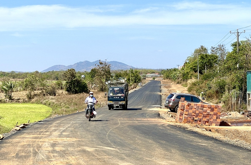 Con đường “nối những bờ vui” - 第1张