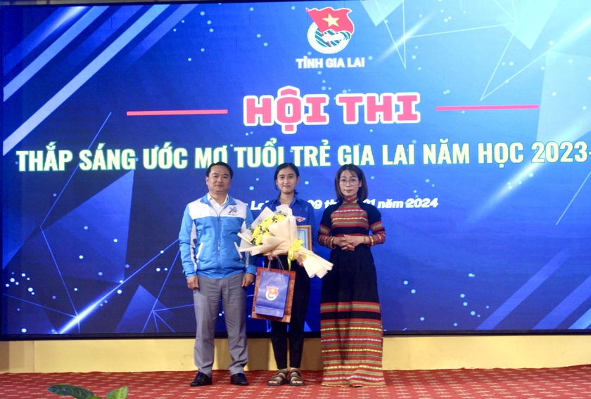 Đoàn trường THPT Nguyễn Thị Minh Khai đạt giải nhất Hội thi Thắp sáng ước mơ tuổi trẻ Gia Lai - 第2张 - Chư Sê 24h Đoàn trường THPT Nguyễn Thị Minh Khai đạt giải nhất Hội thi Thắp sáng ước mơ tuổi trẻ Gia Lai - 第2张