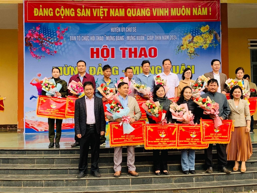 Hơn 550 vận động viên hội thao mừng Đảng-mừng Xuân huyện Chư Sê - 第1张