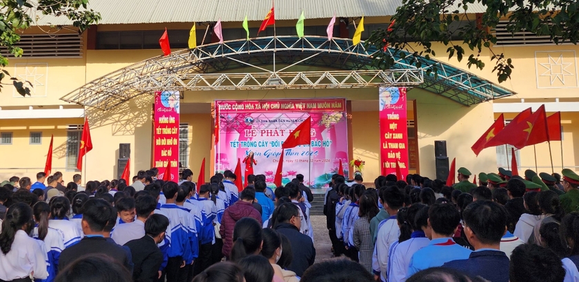 Chư Sê phát động Tết trồng cây “Đời đời nhớ ơn Bác Hồ” - 第1张 - Chư Sê 24h Chư Sê phát động Tết trồng cây “Đời đời nhớ ơn Bác Hồ” - 第1张