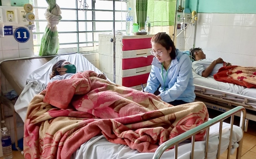 Gia Lai: Ăn thịt cóc, 2 mẹ con nhập viện cấp cứu - 第1张