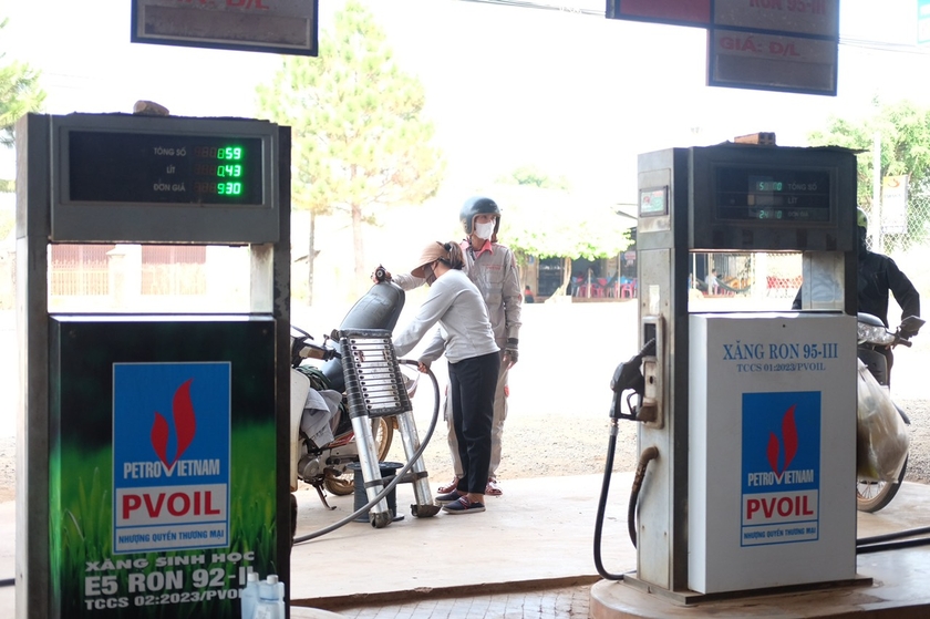 Thành lập đoàn liên ngành về tăng cường quản lý, sử dụng hóa đơn điện tử xăng dầu - 第2张 - Chư Sê 24h Thành lập đoàn liên ngành về tăng cường quản lý, sử dụng hóa đơn điện tử xăng dầu - 第2张