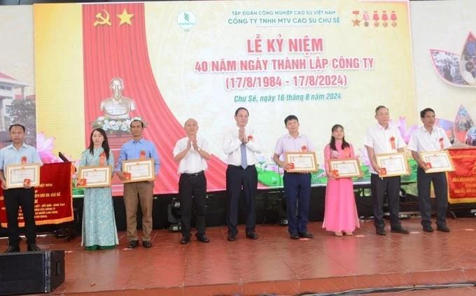 Công ty Cao su Chư Sê kỷ niệm 40 năm thành lập - 第3张