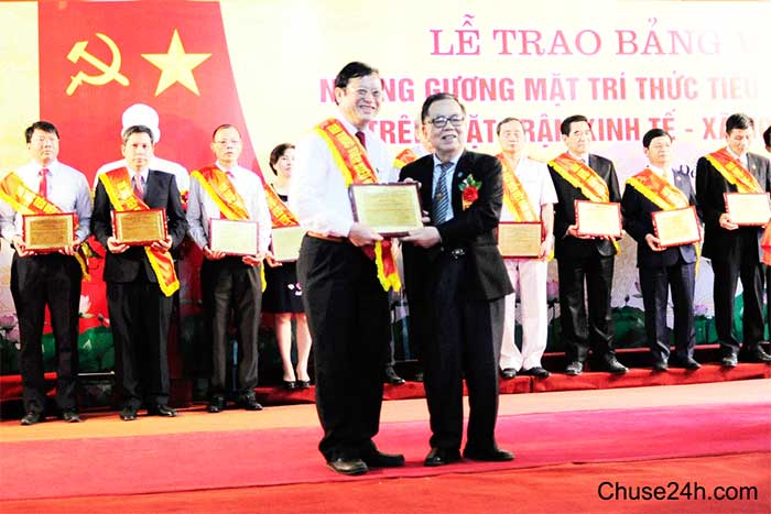 Thạc sĩ Nguyễn Dũng được tôn vinh là trí thức tiêu biểu Việt Nam