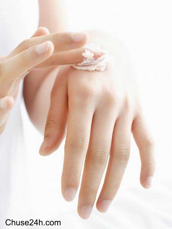 Thủ thuật làm trắng da tay ngày hè - 第2张