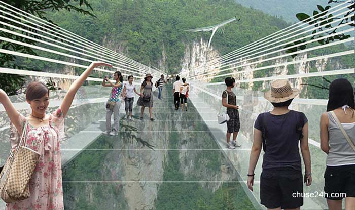 Cây cầu trong suốt ở độ cao 400m, trải nghiệm đứng tim cho du khách
