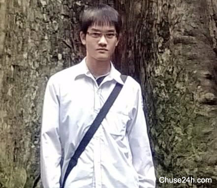 Thủ khoa đại học đầu tiên không dùng điện thoại, Facebook - 第1张