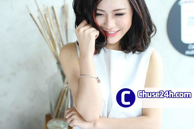 9X Kon Tum Trần Thu Hòa hút dân mạng vì xinh đẹp, hát hay - 第12张