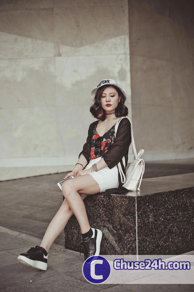 9X Kon Tum Trần Thu Hòa hút dân mạng vì xinh đẹp, hát hay - 第4张