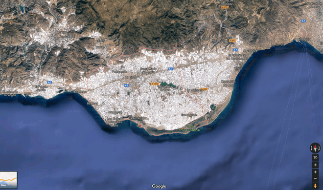 Ở Tây Ban Nha, có một khu vực nhà kính trồng cây san sát rộng 200 km vuông, nhìn thấy được từ quỹ đạo, cung cấp rau quả cho toàn bộ Châu Âu