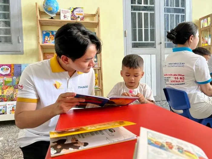 Niềm hạnh phúc của người cha làm rẫy nuôi các em nhỏ kém may mắn - 第2张