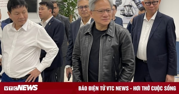  Chân dung CEO Nvidia Jensen Huang vừa sang Việt Nam, ăn đồ vỉa hè 