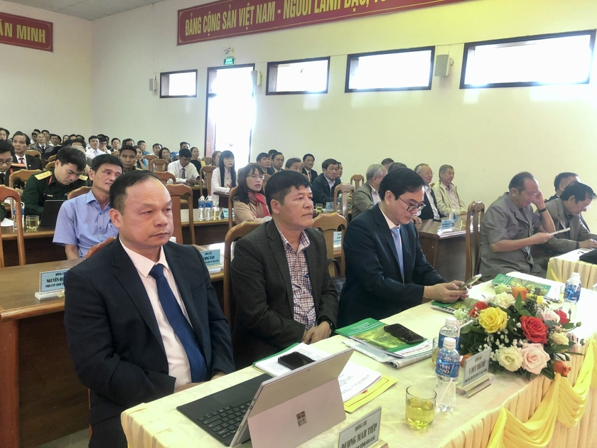 Các đại biểu dự lễ kỷ niệm 40 năm thành lập Công ty cao su Mang Yang. Ảnh: Lê Nam