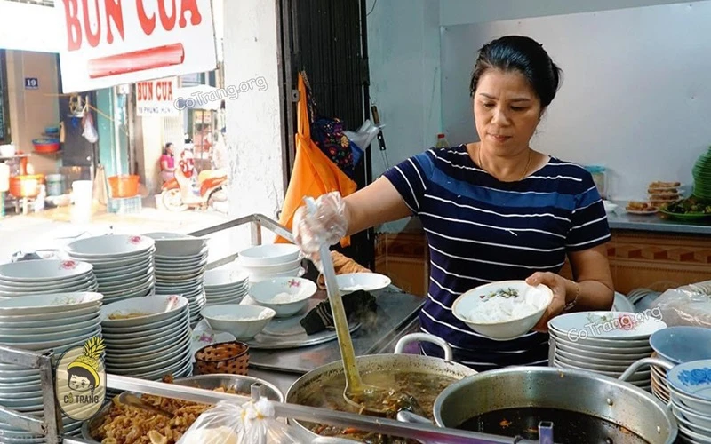 Top 5 quán bún cua thối Gia Lai chuẩn vị nhất định phải thử - Chư Sê 24h Quán bún cua thối Gia Lai – Quán Chi tuổi đời hơn 20 năm