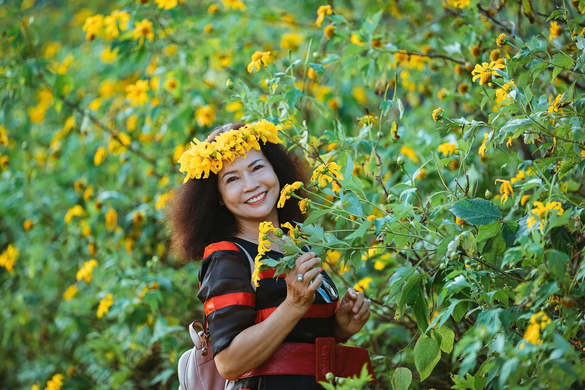 Miệng núi lửa triệu năm ở Gia Lai: Vùng xanh đẹp ngỡ ngàng