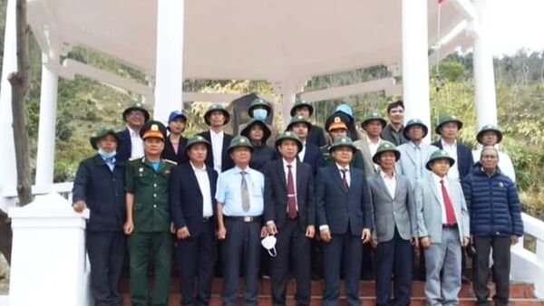 Thăm Khu di tích lịch sử căn cứ kháng chiến H3