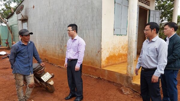 Cục trưởng Cục Thú y kiểm tra phòng-chống bệnh dại tại Chư Sê và Đức Cơ