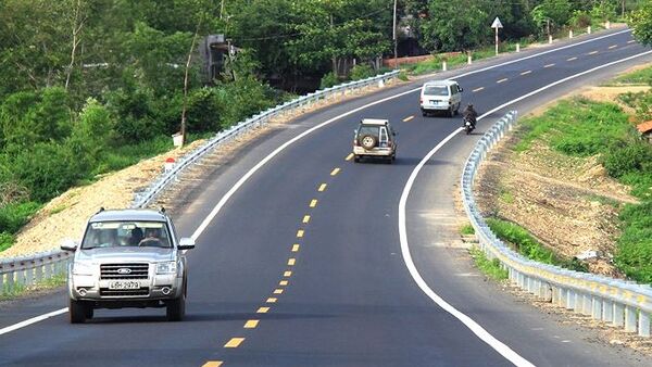 3 gói thầu dự án đường Hồ Chí Minh trúng thầu sát giá