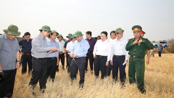 Phó Thủ tướng Nguyễn Xuân Phúc thị sát công tác chống hạn tại Gia Lai