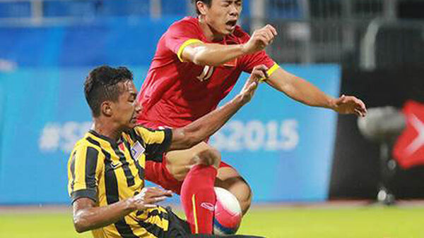 HLV Miura: Đừng chỉ khen Công Phượng