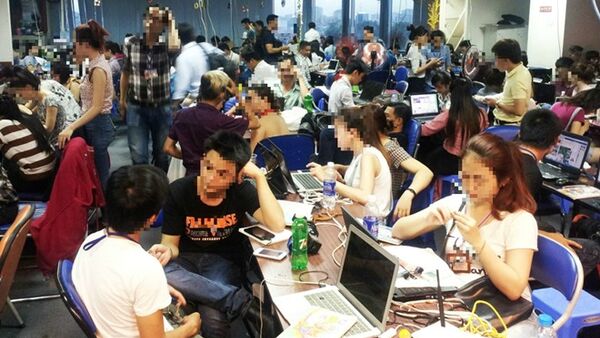 700 người trong phòng học kinh doanh đa cấp ở Sài Gòn