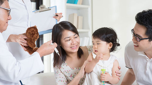 Hè đến, tiêm ngừa thủy đậu ngay cho bé mẹ ơi!