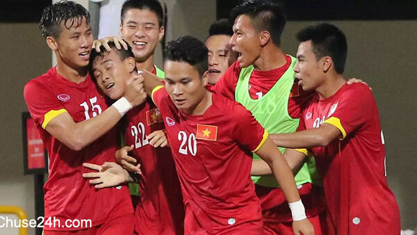 VIệt Nam lấy lại ngôi đầu từ Thái Lan sau trận thắng 1-0