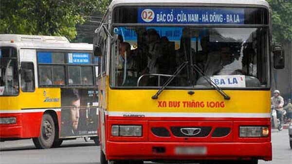 Câu chuyện anh hùng cứu mỹ nhân trên xe buýt gây sốt mạng xã hội