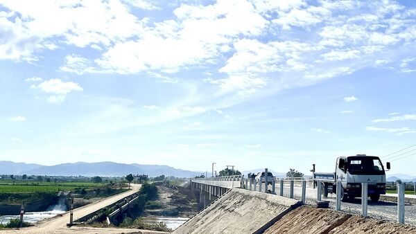 Hạ tầng giao thông đổi thay vùng khó