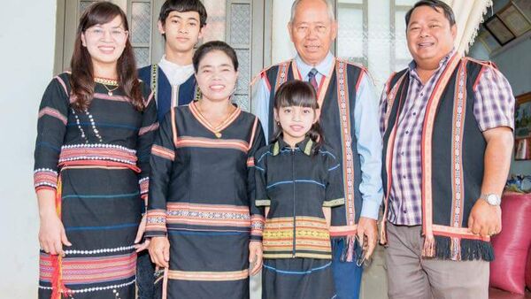 Ông Krung Dăm Veo: “Người dân còn khó khăn thì đảng viên sao có thể nghỉ ngơi”