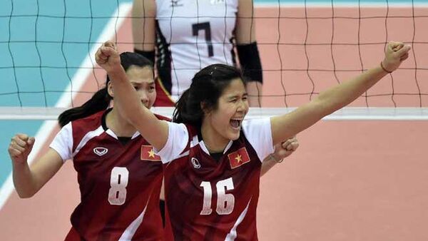 Bóng chuyền nữ Việt Nam tái lập thành tích đánh bại Nhật Bản
