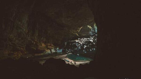 Băng rừng, leo núi chinh phục hang động lớn thứ 3 thế giới