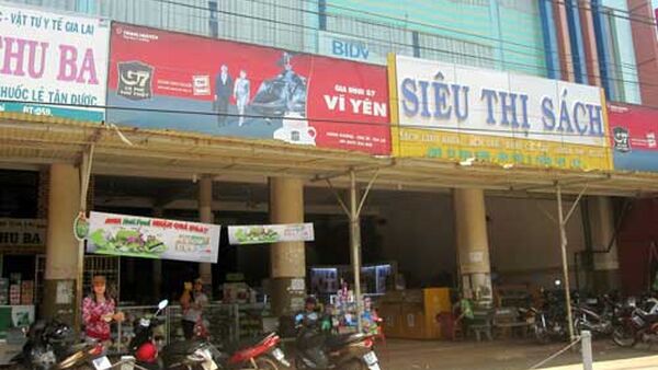 Bốn người lĩnh án vì trói nữ sinh, buộc đeo biển 'tôi là trộm'