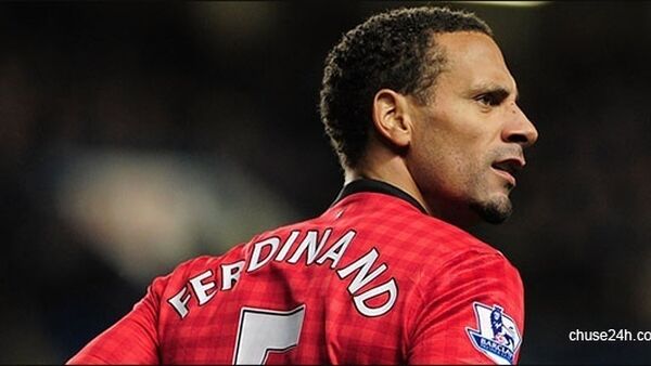 Trung vệ nào có thể thay thế Rio Ferdinand trong FIFA Online 3 ?