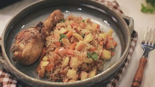 Kinh ngạc với màn sáng tạo tuyệt vời từ quần jean cũ