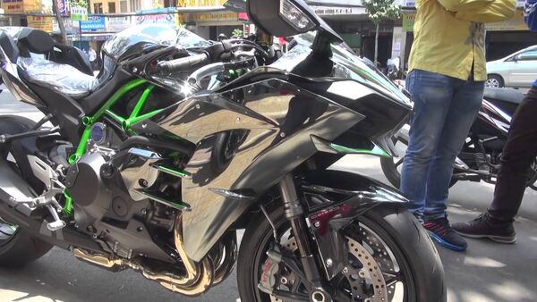 Chi tiết Kawasaki Ninja H2 tại Việt Nam